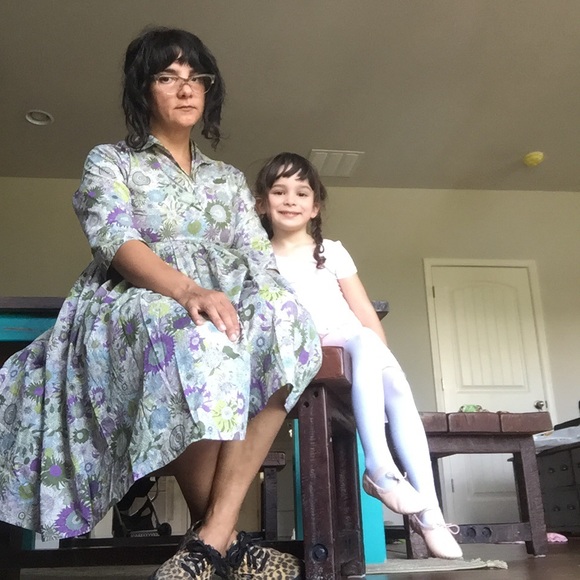 Meet your Posher, Jennie - Picture 2 of 2